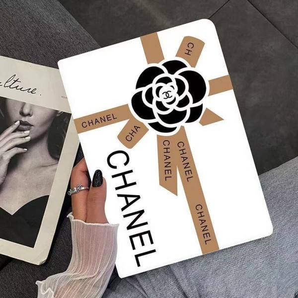 luxury fake ipad Case coque for Chanel iPad 11/10/9/8/7  ipad air7 11inch 13inch 2025 6 5 4 3 case hulle Chanel ipad pro 2024 Leather Business Cover for men women Chanel ipad pro 12.9 11inch 2024 case  Luxury Designer Classic Monogram case 