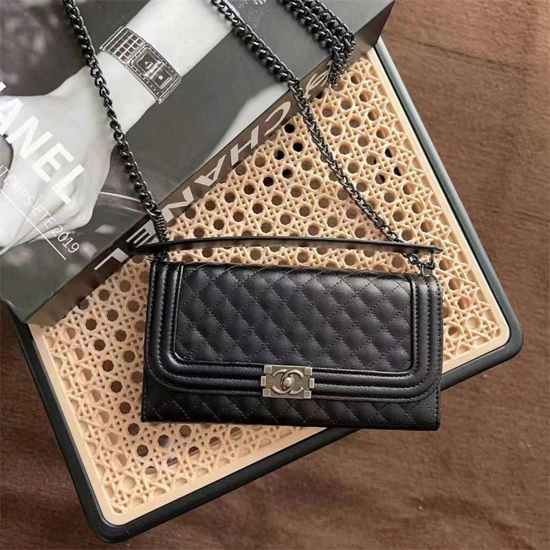 Luxury Chanel iPhone16 16 plus 15 16 Pro max Case Leather Card Slots Purse women men