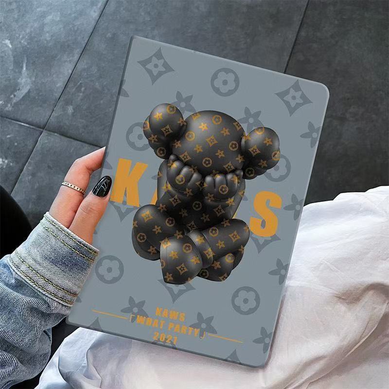 Kaws ipad air7 8 11inch 13inch 2025 6 5 4 3 case hulle