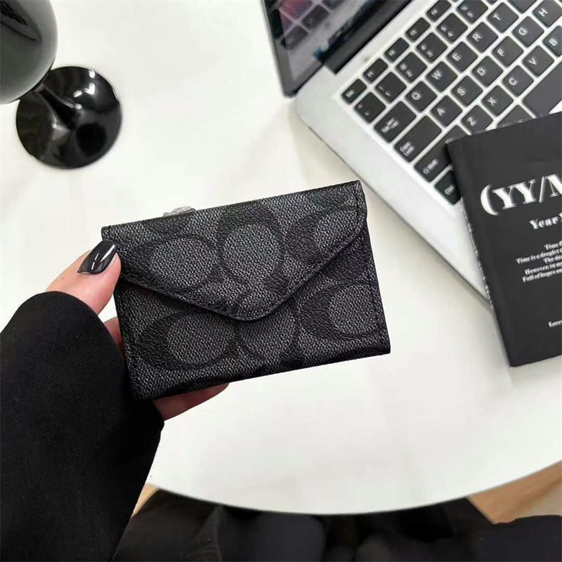 Coach iPhone17 16 Pro Max 16e 17 plus case women men
