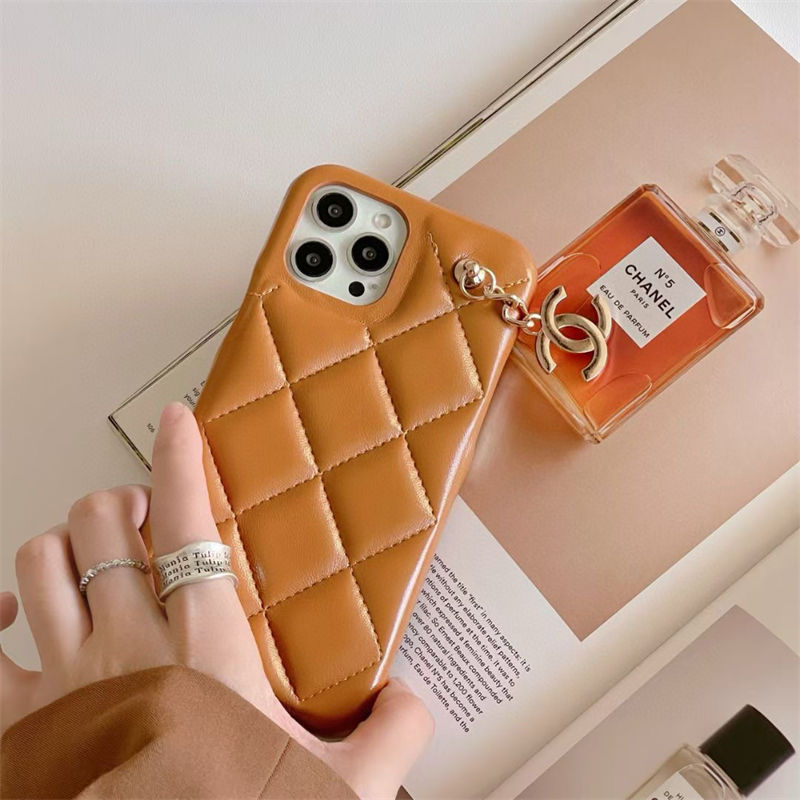 Chanel iPhone17 16 Pro Max 16e 17 plus case Leather women men